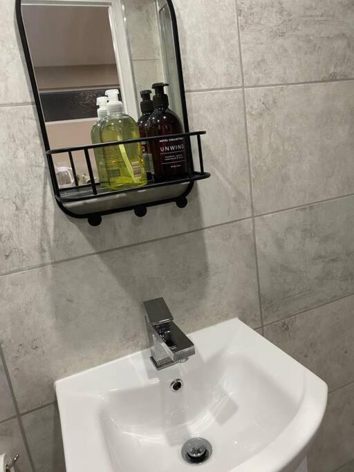 A Spacious Double Bed Studio Stoke-on-Trent المظهر الخارجي الصورة