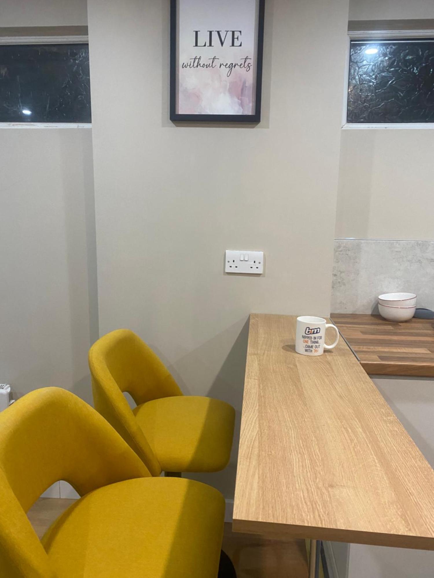 A Spacious Double Bed Studio Stoke-on-Trent المظهر الخارجي الصورة